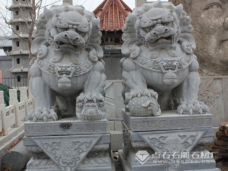 ʯ��ʨ�� ��ʯʨ��