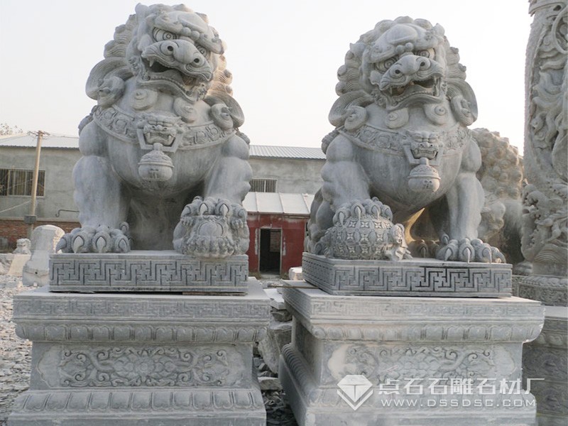 ʯ��ʨ�� ��ʯʨ��