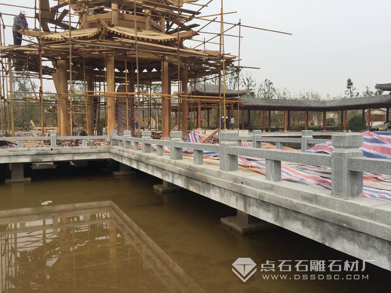 ǳ��ʯ����